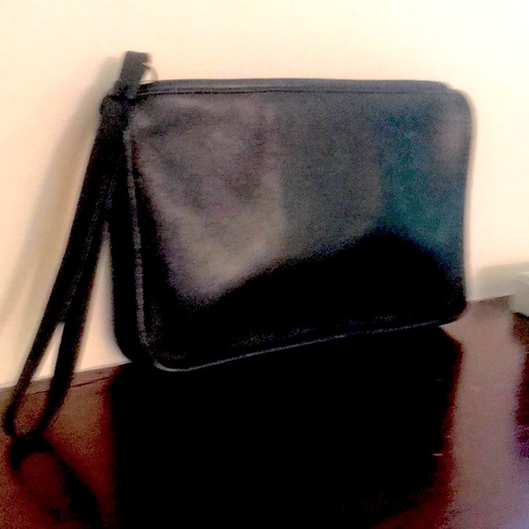 Authentic Coach - Picture 1 of 8